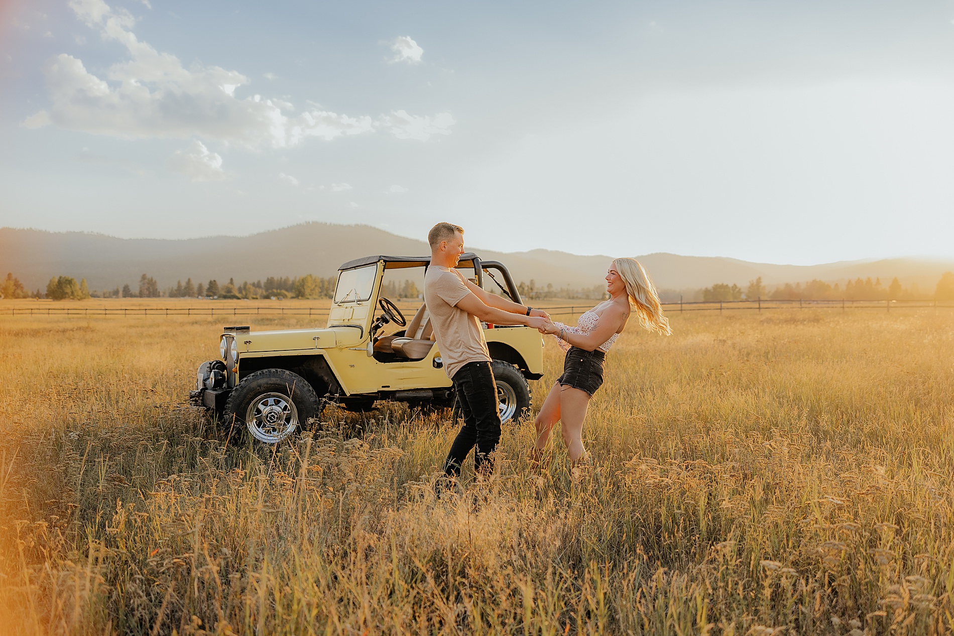 romantic couple photos in Montana 